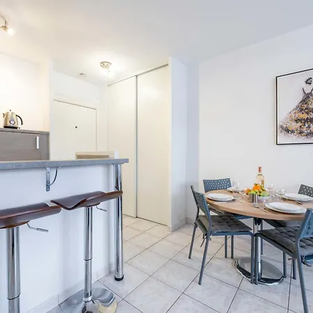 1-br Palm Near Beaches & La Croisette Apartment