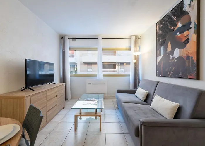 Апартаменты 1-br Palm Near Beaches & La Croisette Канны