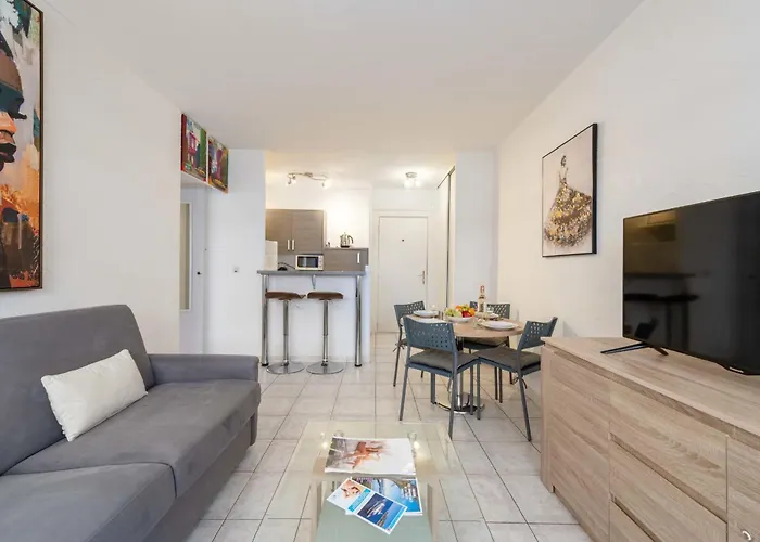 1-br Palm Near Beaches & La Croisette Апартаменты Канны